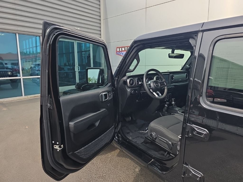 2023 Jeep Wrangler Sahara