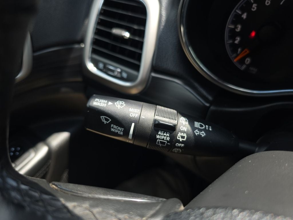 2019 Jeep Grand Cherokee Laredo E