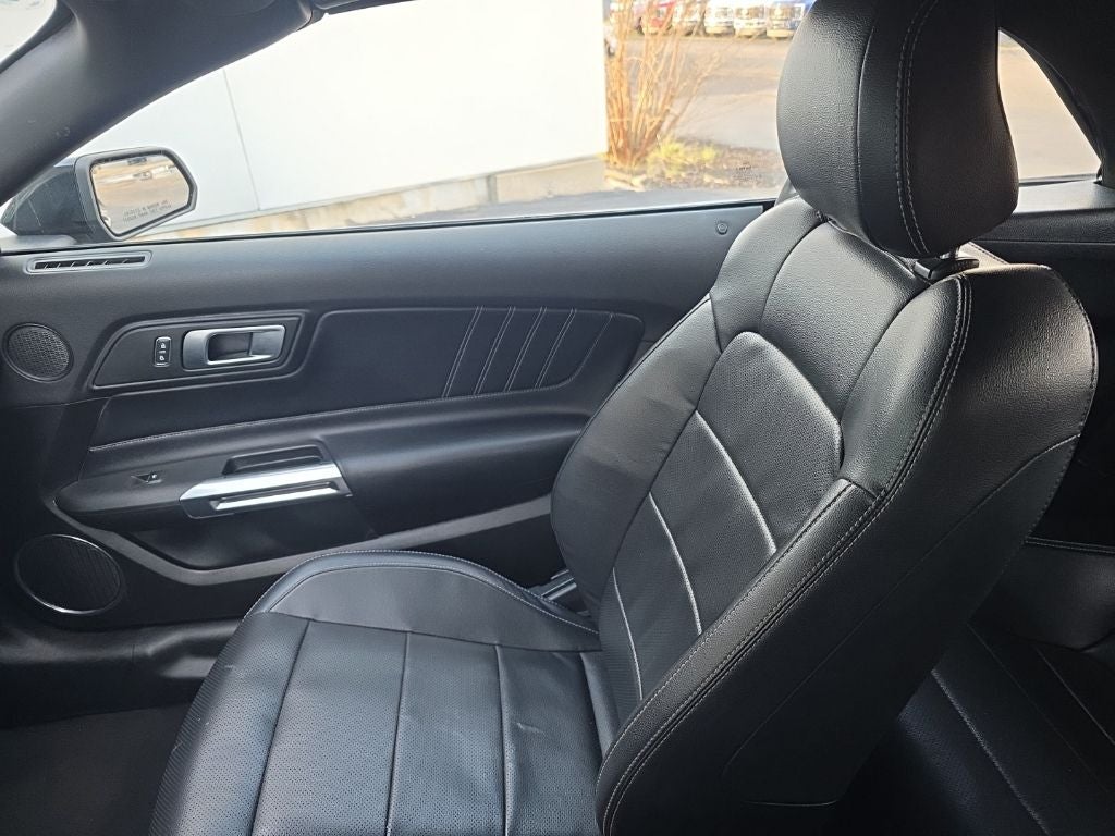 2022 Ford Mustang EcoBoost Premium