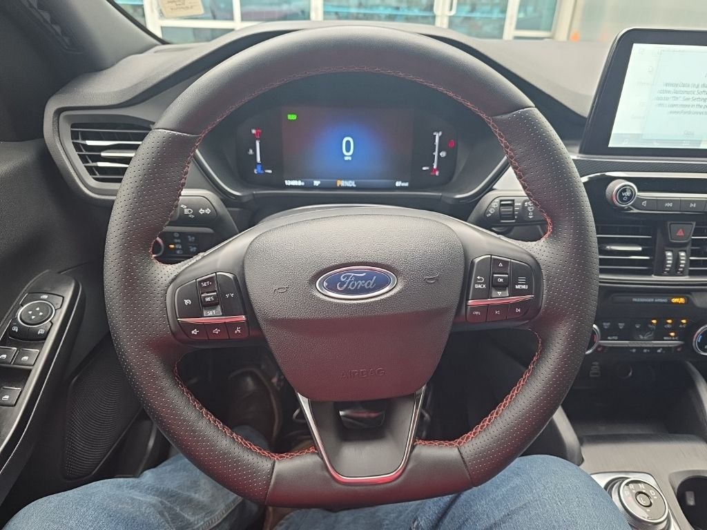 2025 Ford Escape Hybrid ST-Line