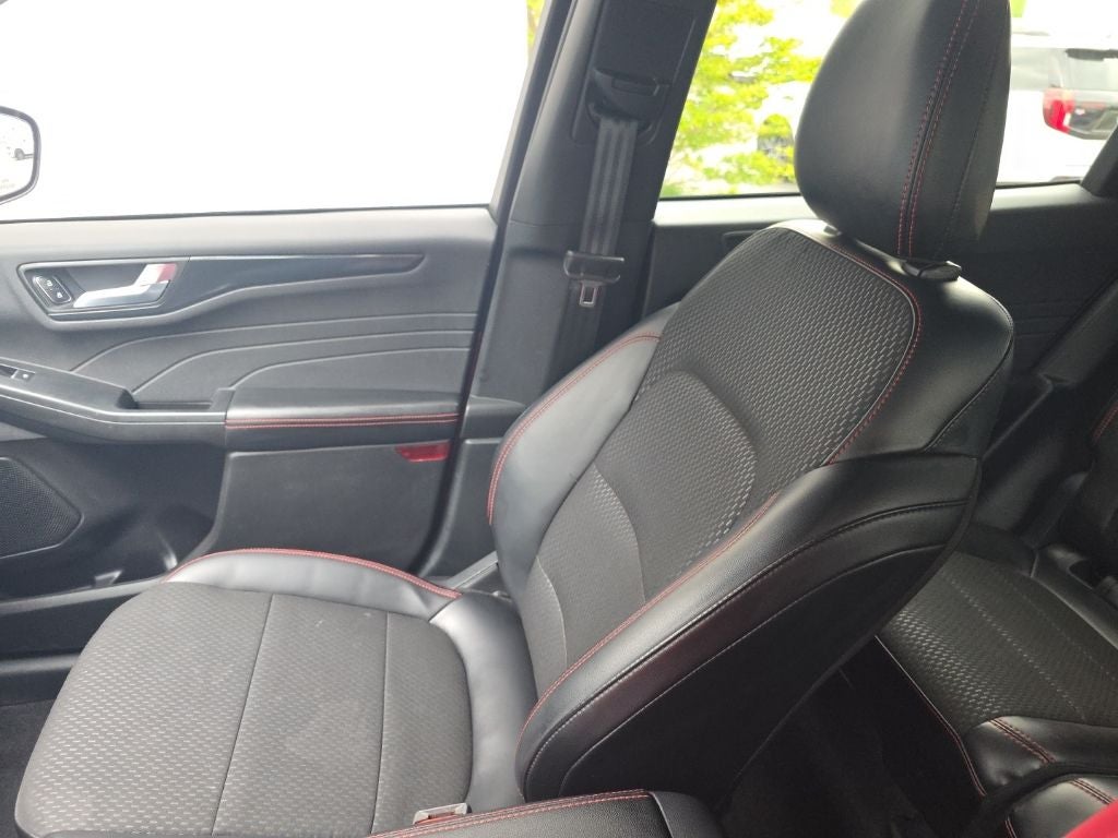 2025 Ford Escape Hybrid ST-Line