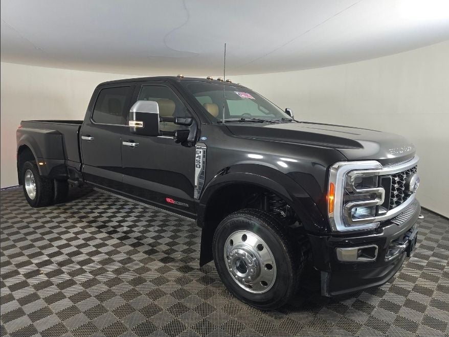 2023 Ford F-450SD Platinum