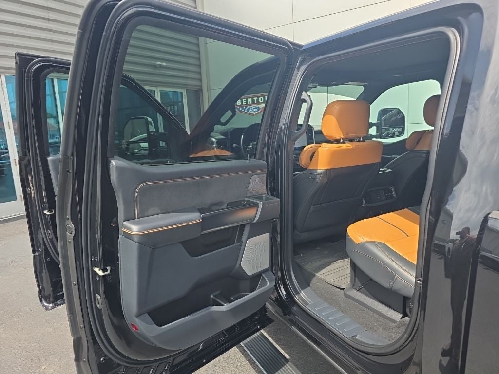 2023 Ford F-450SD Platinum DRW