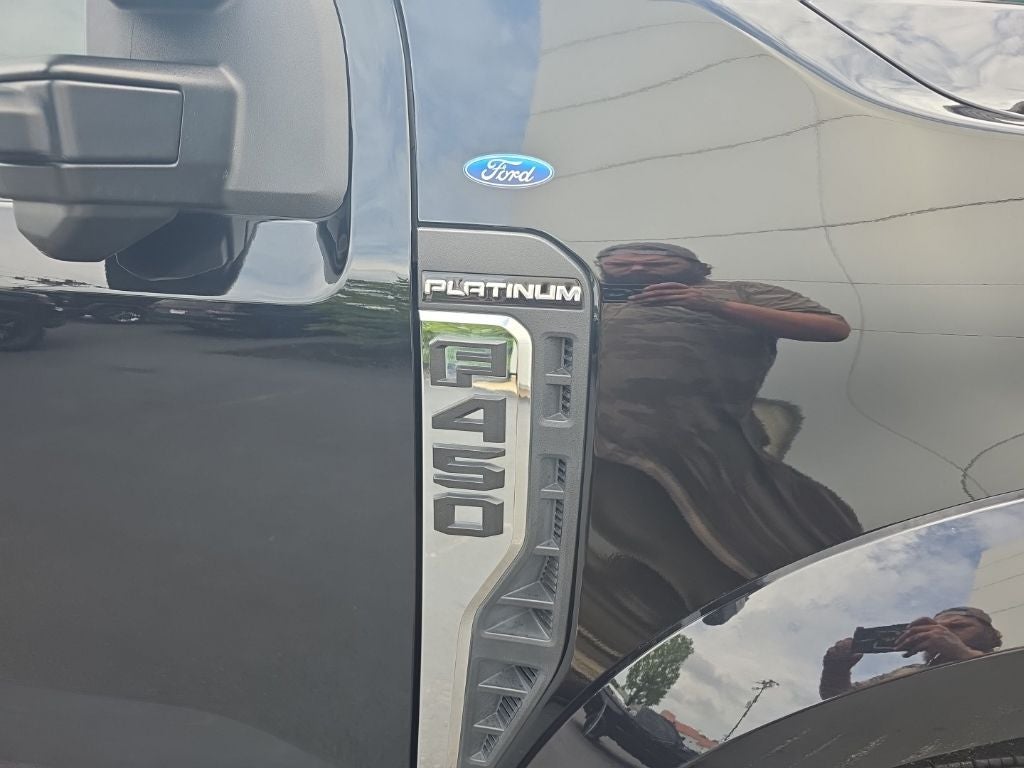2023 Ford F-450SD Platinum DRW