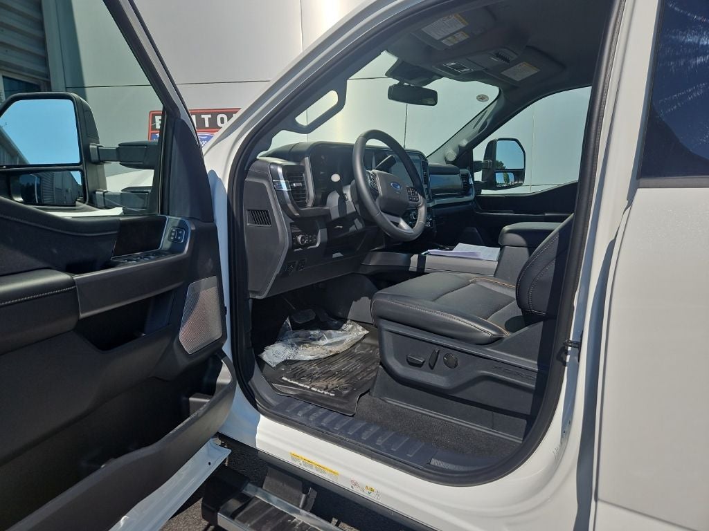 2026 Ford F-450SD Lariat DRW