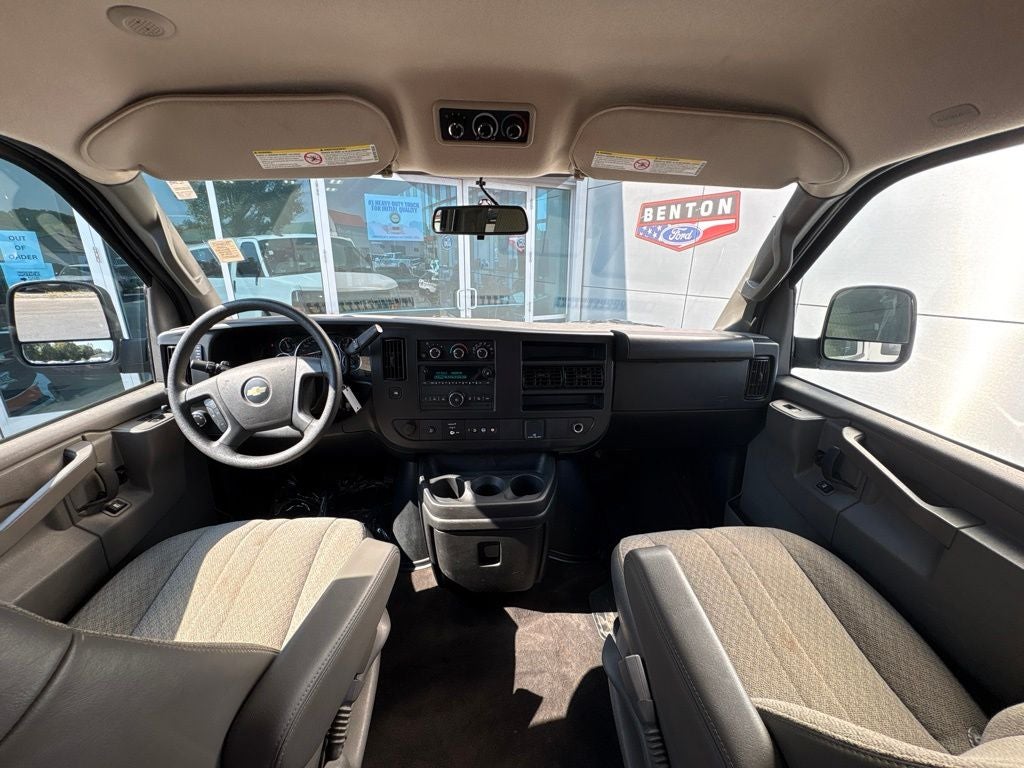 2025 Chevrolet Express 3500 LS Passenger