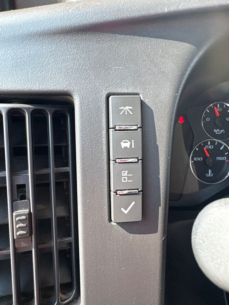 2025 Chevrolet Express 3500 LS Passenger