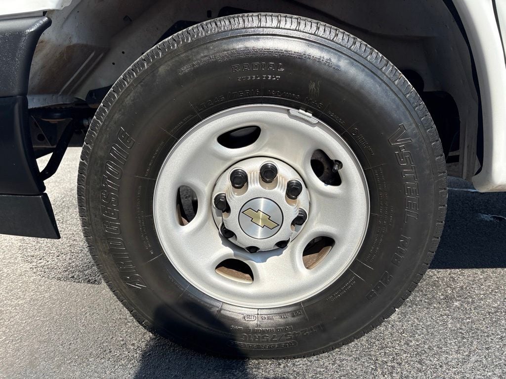 2025 Chevrolet Express 3500 LS Passenger