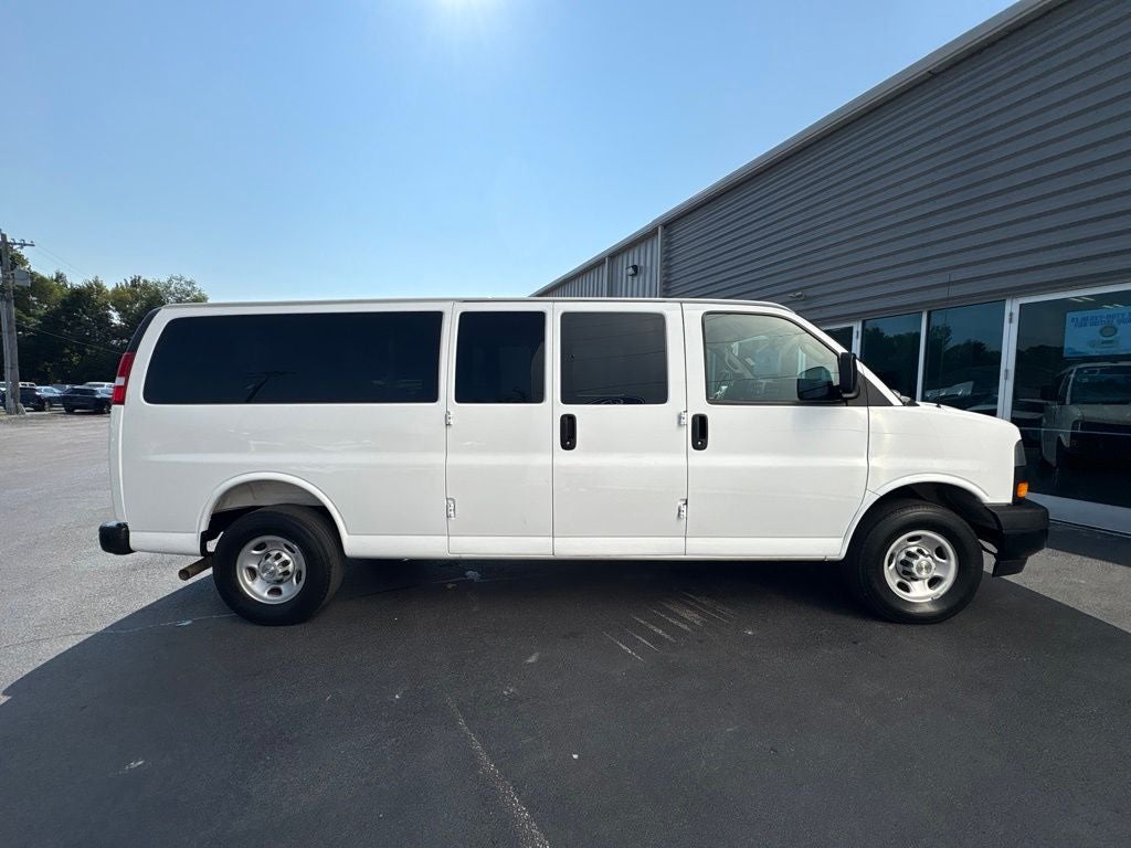 2025 Chevrolet Express 3500 LS Passenger