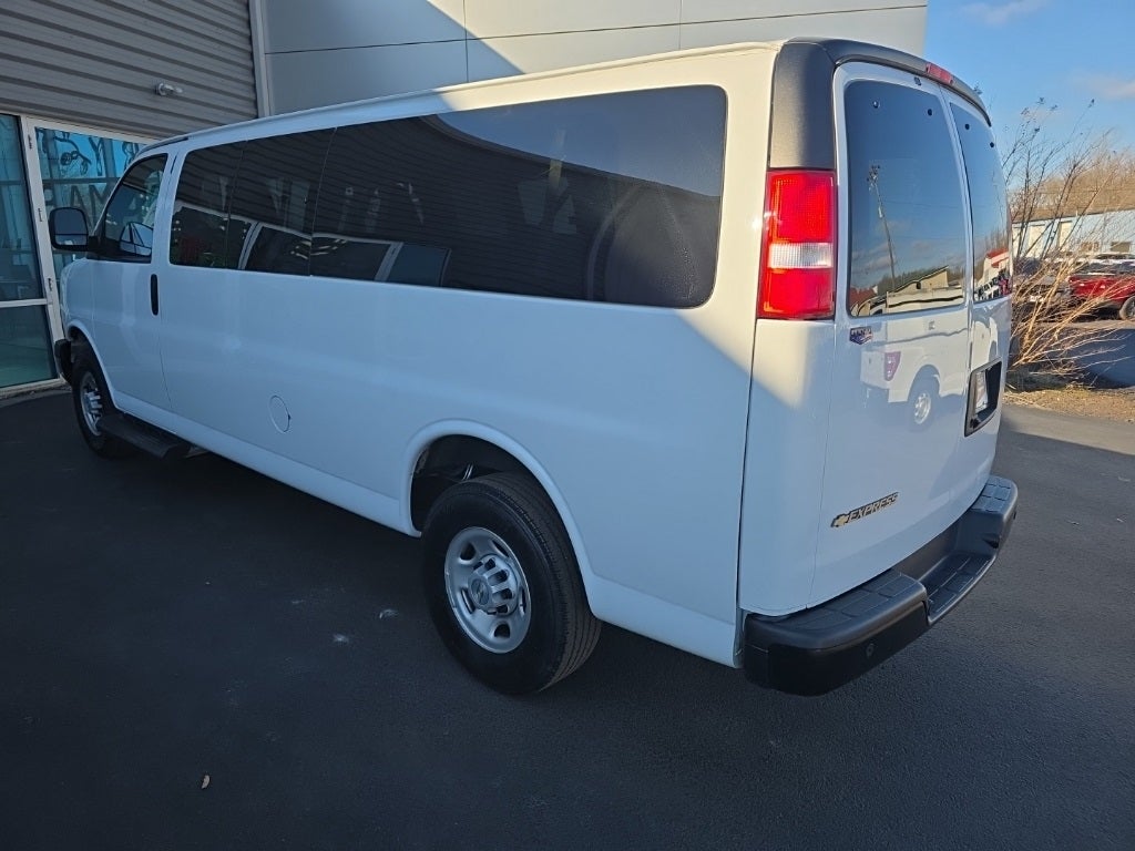 2023 Chevrolet Express 3500 LS Passenger