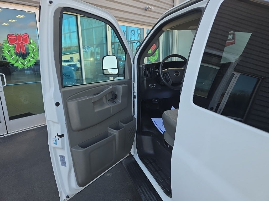 2023 Chevrolet Express 3500 LS Passenger