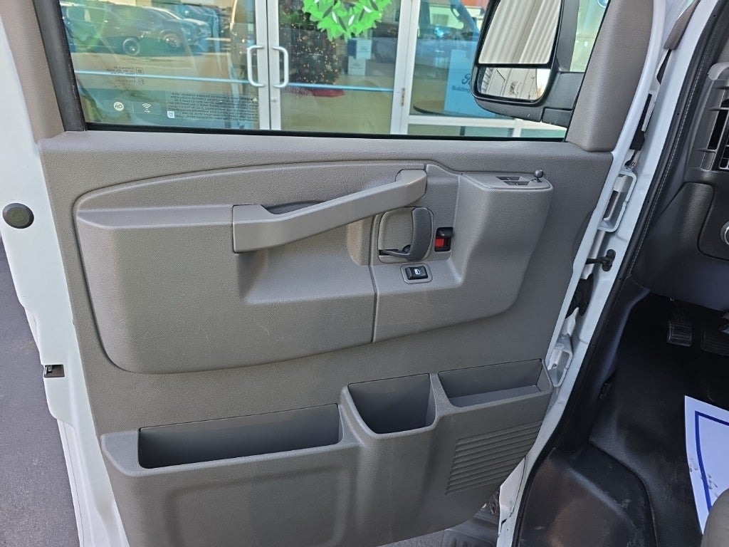 2023 Chevrolet Express 3500 LS Passenger