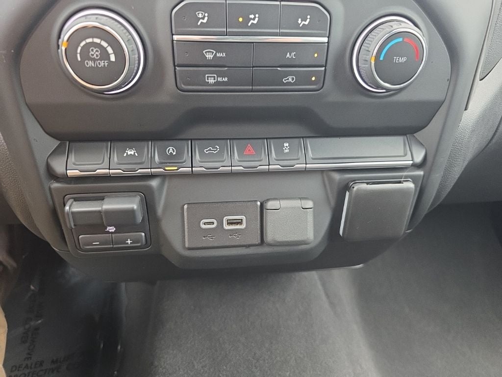 2024 Chevrolet Silverado 1500 Custom