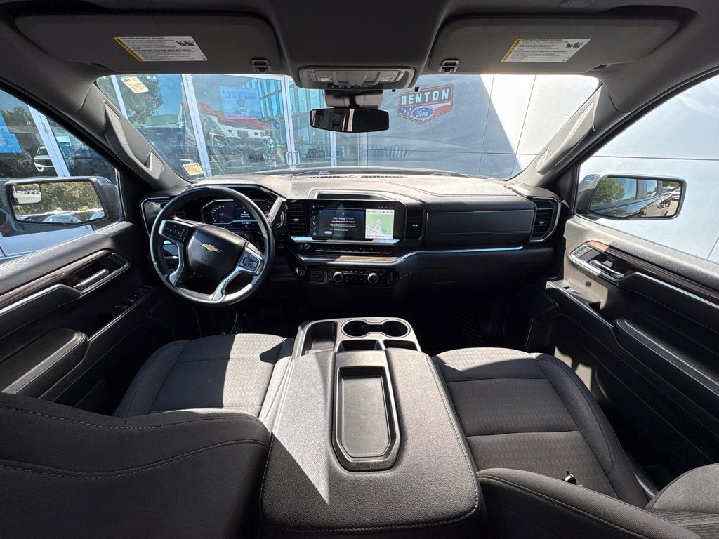 2025 Chevrolet Silverado 1500 LT LT1