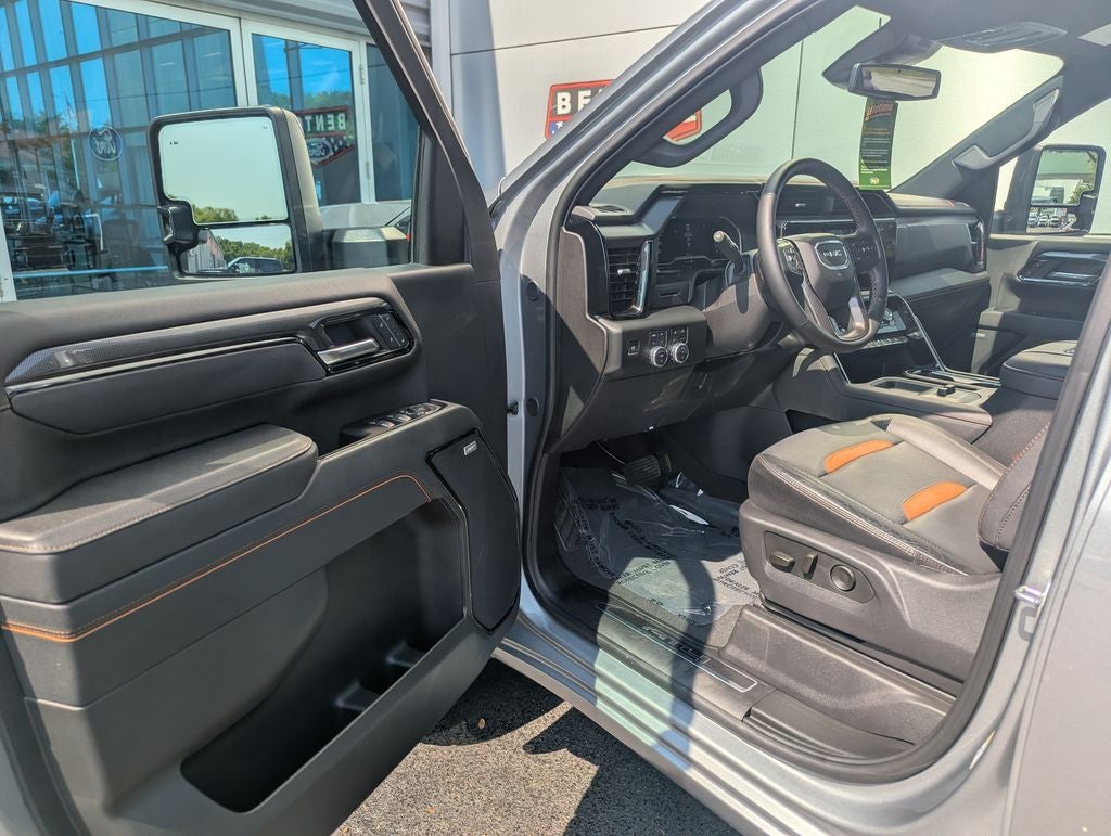 2025 GMC Sierra 2500HD AT4