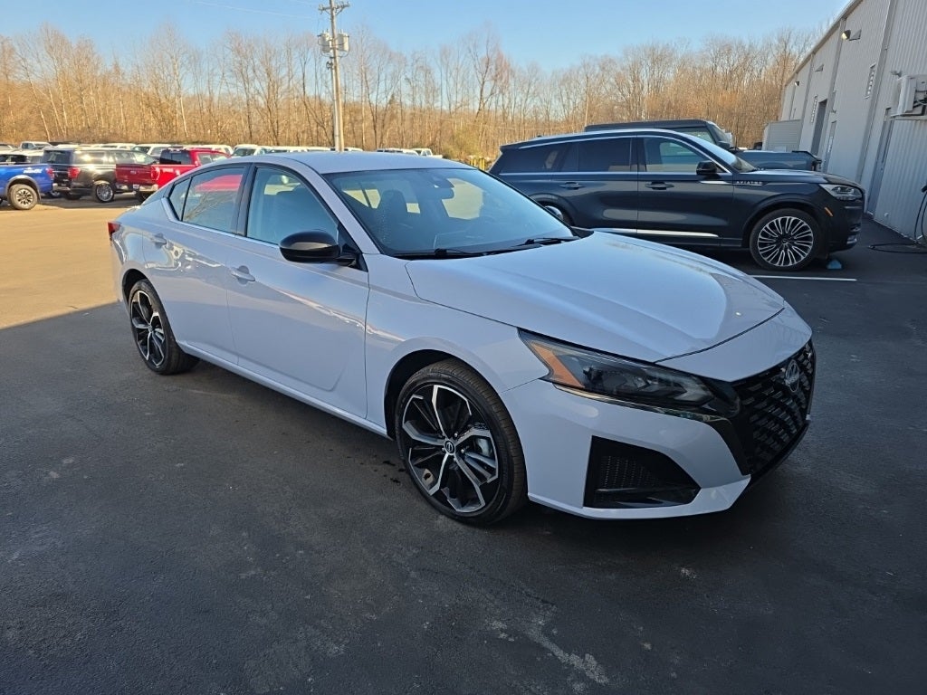 2025 Nissan Altima 2.5 SR