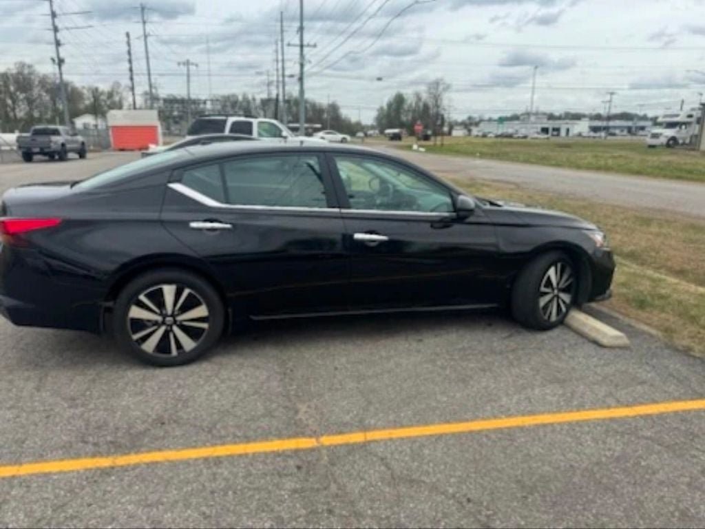 2021 Nissan Altima 2.5 SV