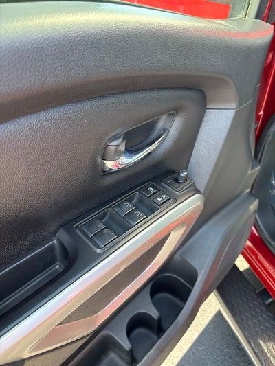 2017 Nissan Titan SV