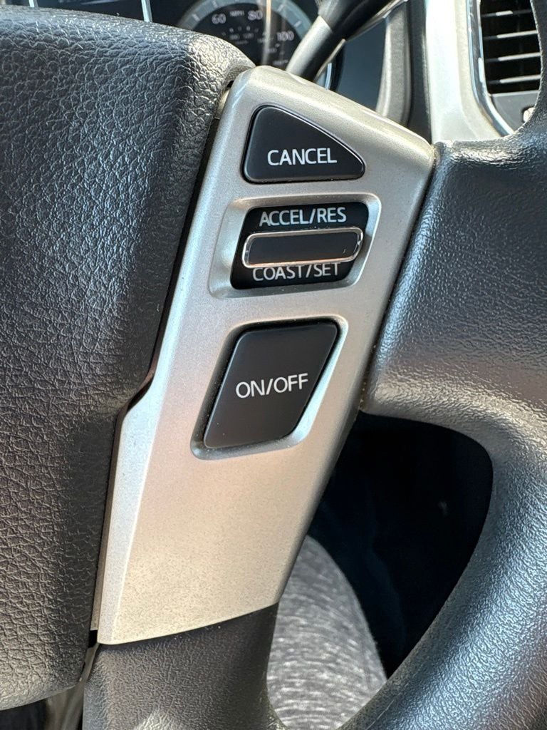 2017 Nissan Titan SV