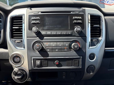 2017 Nissan Titan SV