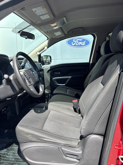 2017 Nissan Titan SV