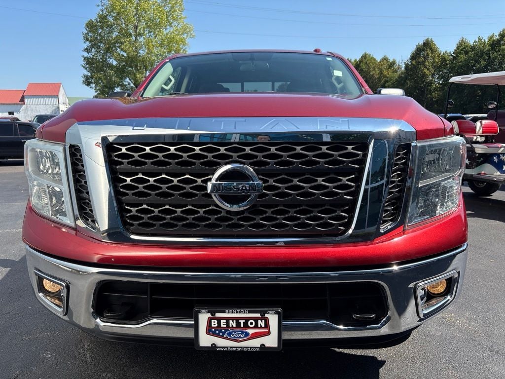 2017 Nissan Titan SV