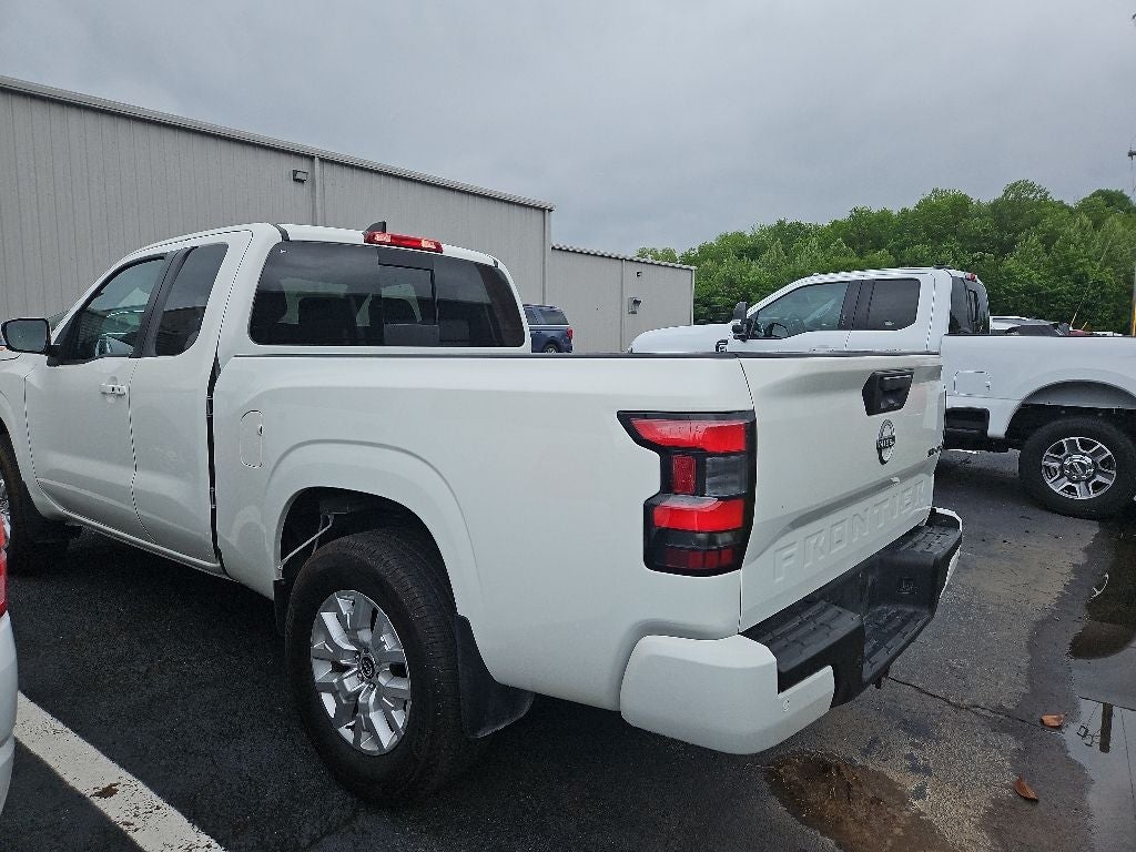 2024 Nissan Frontier SV