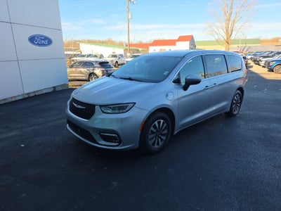 2023 Chrysler Pacifica Hybrid Touring L