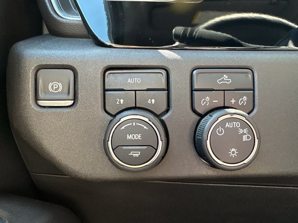 2025 Chevrolet Silverado 1500 LT LT1