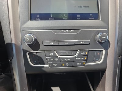 2020 Ford Fusion SE