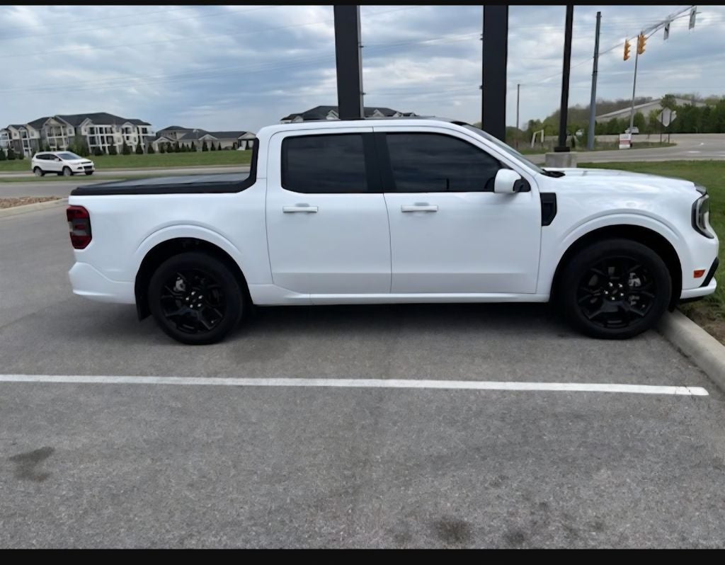 2025 Ford Maverick Lobo Standard