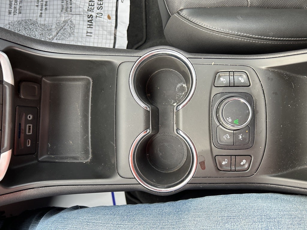 2023 GMC Terrain SLT