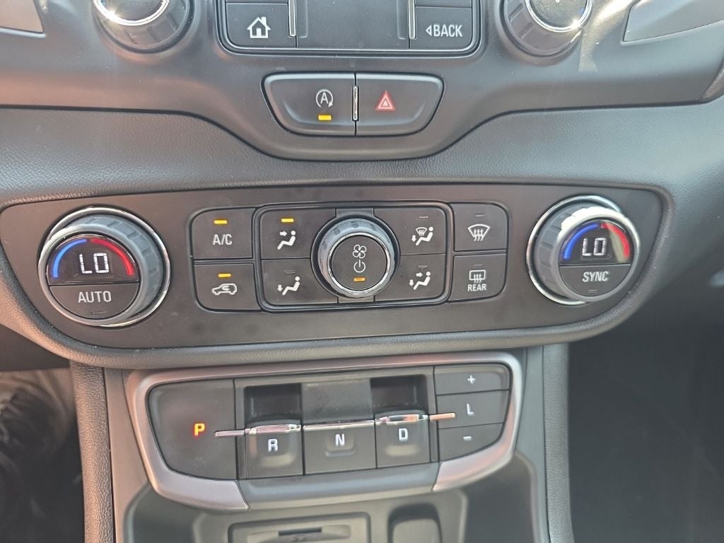 2023 GMC Terrain AT4