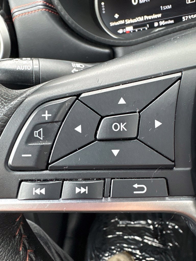 2024 Nissan Versa 1.6 SR