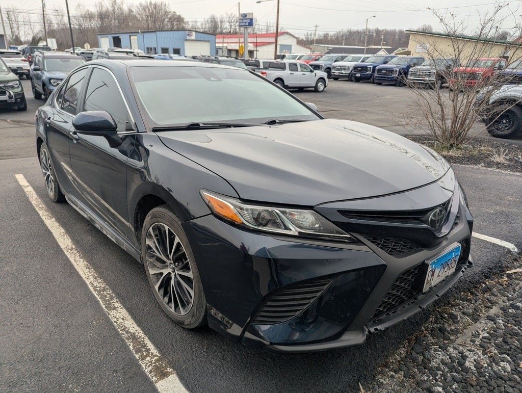 2020 Toyota Camry SE