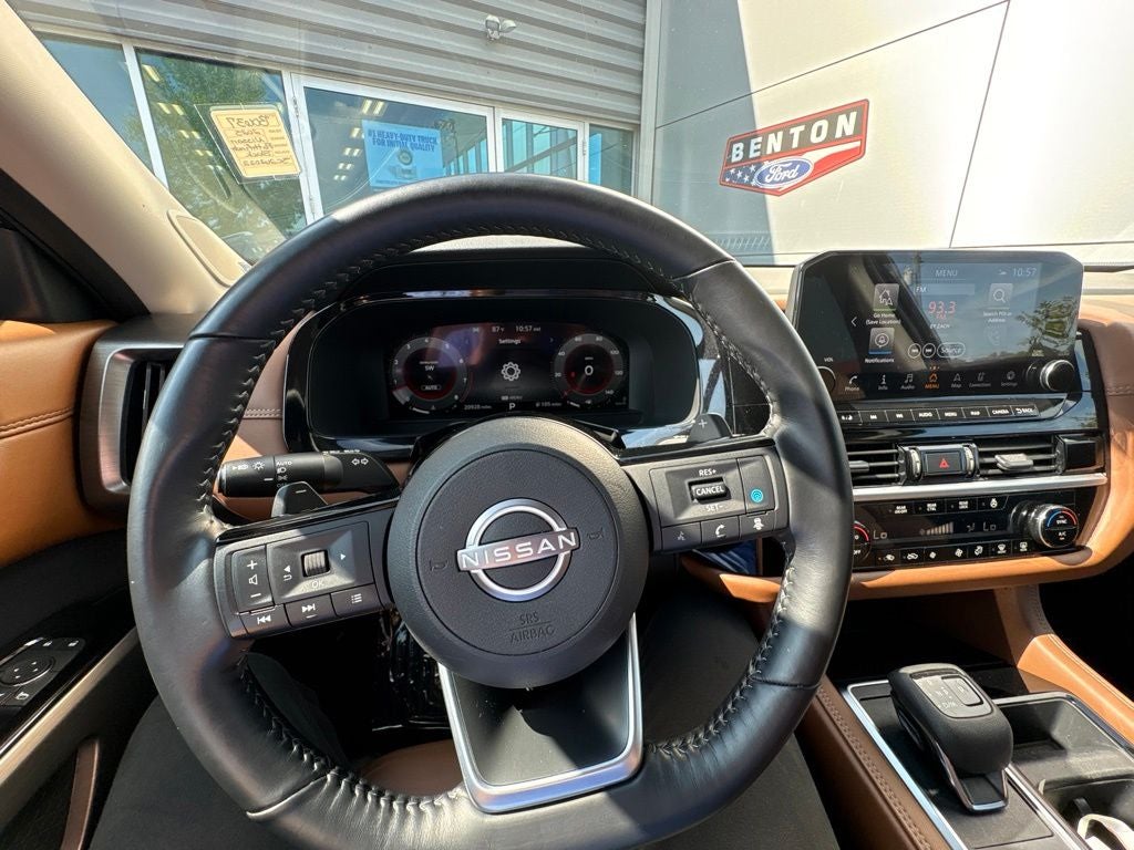 2025 Nissan Pathfinder Platinum