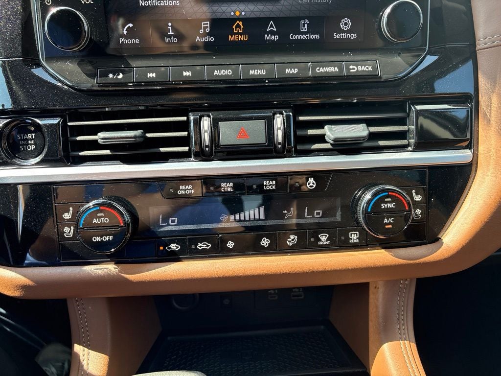 2025 Nissan Pathfinder Platinum
