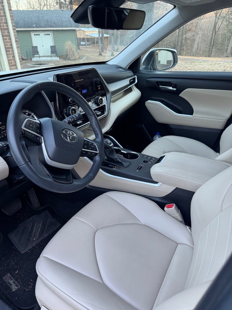 2024 Toyota Highlander XLE