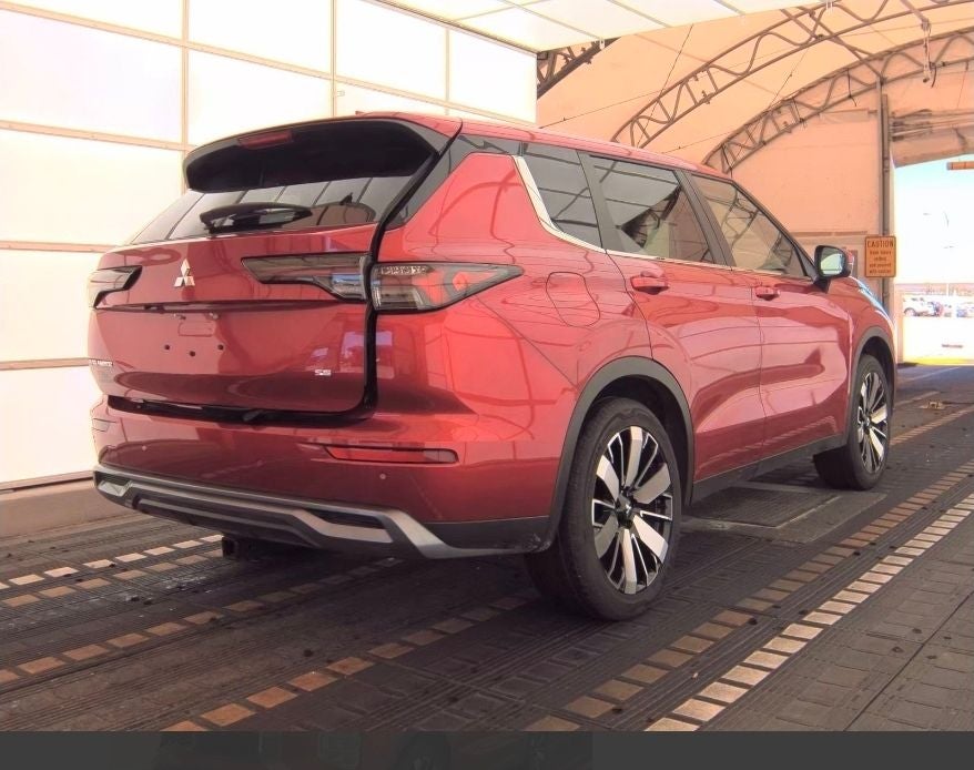 2025 Mitsubishi Outlander SE