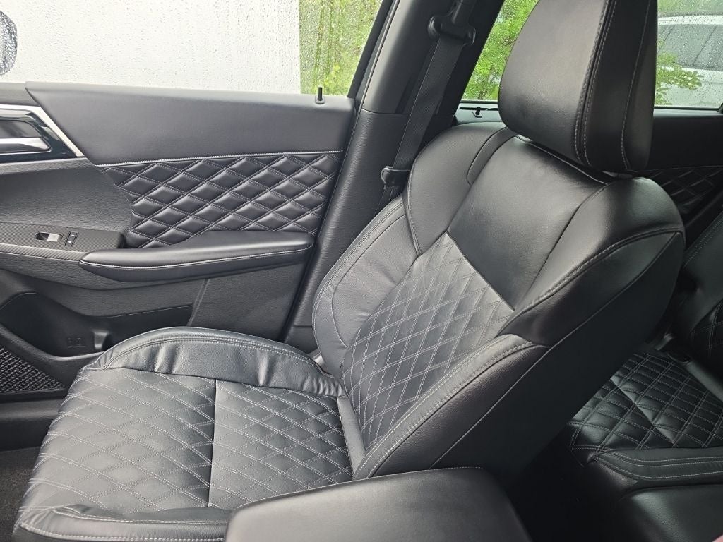 2023 Mitsubishi Outlander SEL
