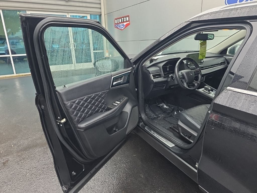 2023 Mitsubishi Outlander SEL