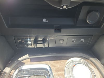 2023 Nissan Armada Platinum