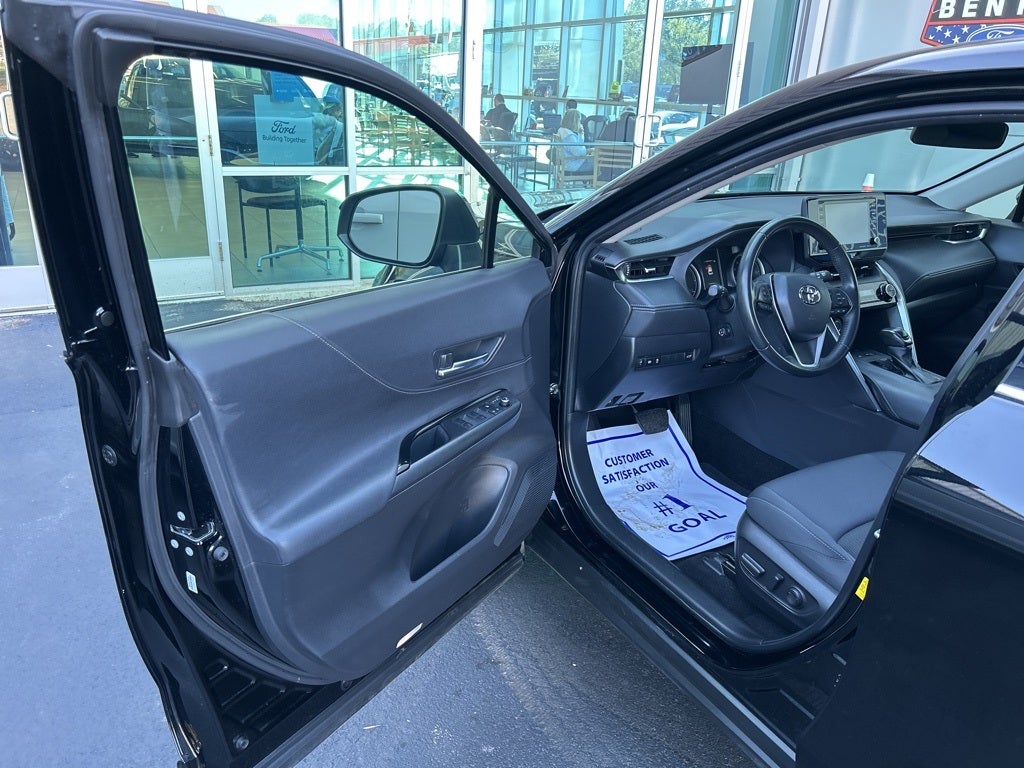 2022 Toyota Venza LE