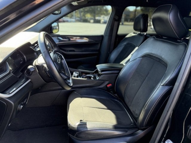 2022 Jeep Grand Cherokee L Altitude