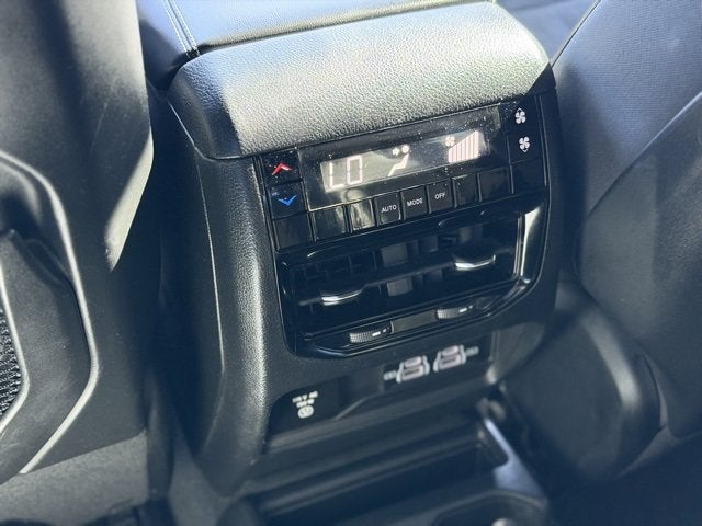 2022 Jeep Grand Cherokee L Altitude