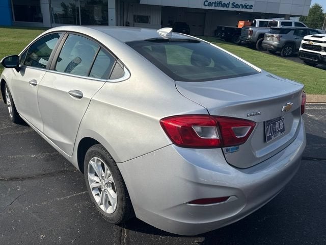 Used 2019 Chevrolet Cruze LT with VIN 1G1BE5SM7K7124020 for sale in Camden, TN