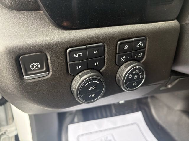 2024 Chevrolet Silverado 3500 HD Chassis Cab LT