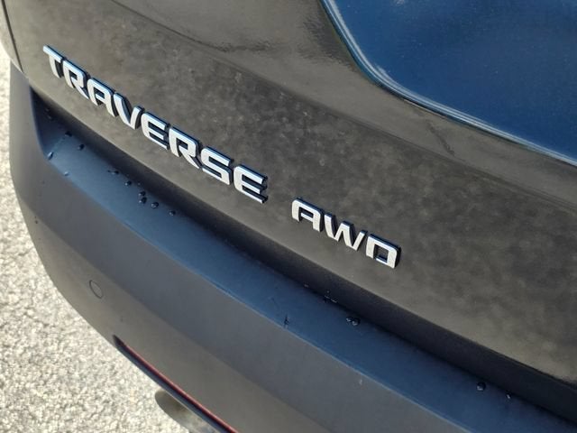 2022 Chevrolet Traverse LT Leather