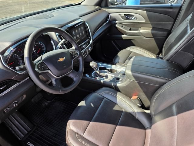 2022 Chevrolet Traverse LT Leather