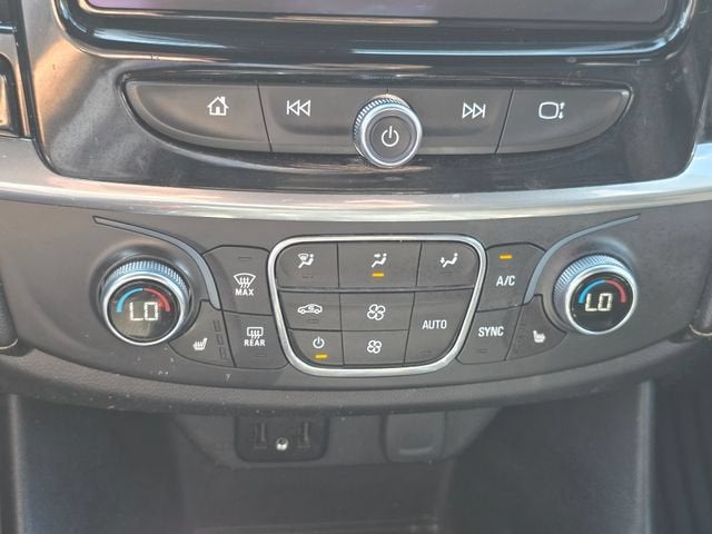 2022 Chevrolet Traverse LT Leather